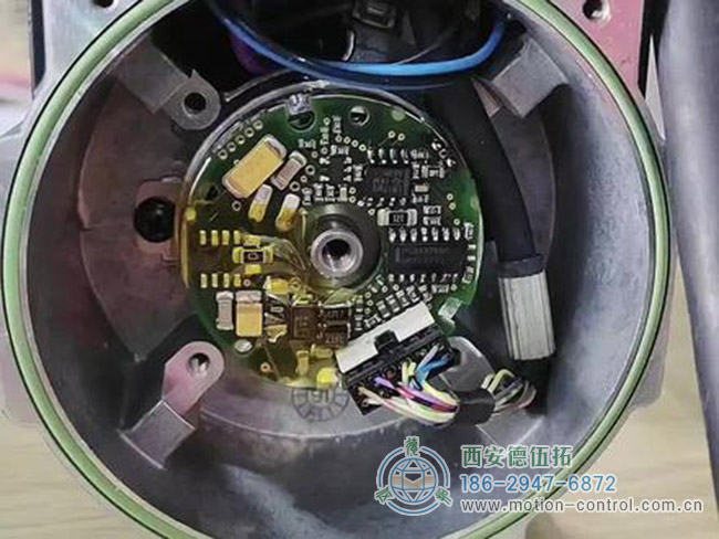 图为设定编码器零位的照片 图为设定编码器零位的照片